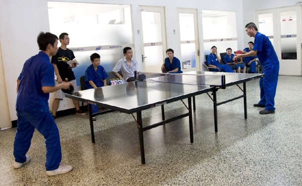 第二屆“宏豐杯”乒乓球比賽順利落下帷幕